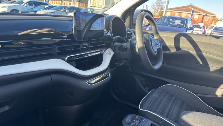 Fiat 500 87kW Passion 42kWh 3dr Auto Electric Hatchback